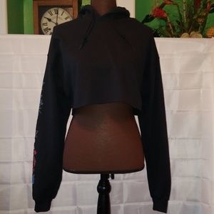 Black Crop Top Hoodie with Roses